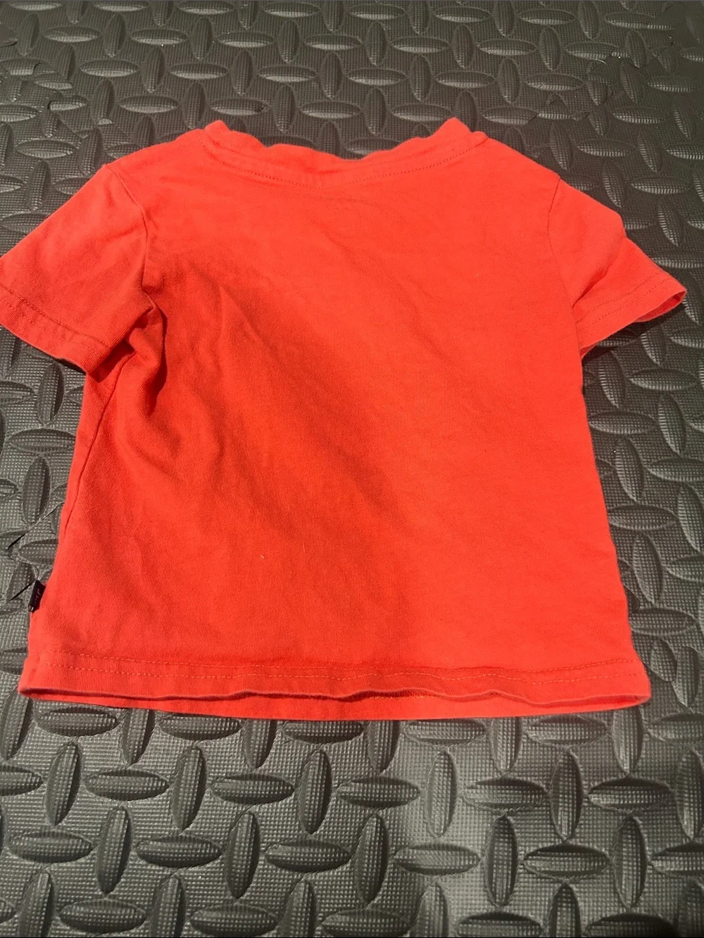 GAP bright red